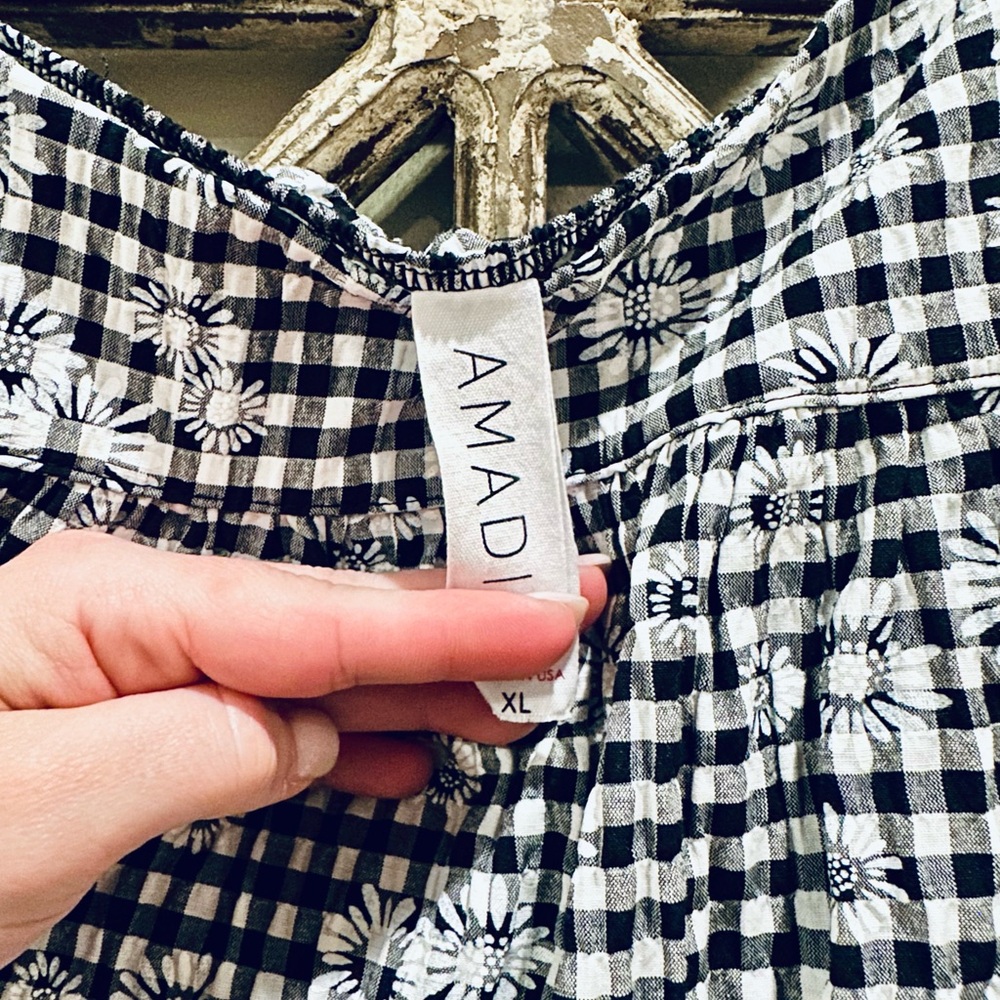 LIKE NEW Amadi by Anthropologie Gingham Daisy Mini Bow Dress - Picture 3 of 10